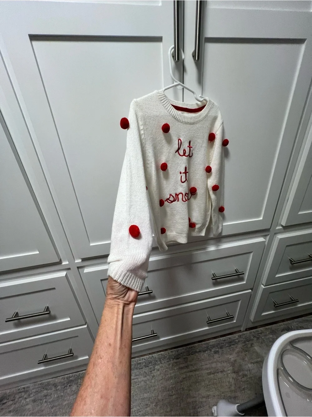 Adventurewear 360 let it snow sweater size 6